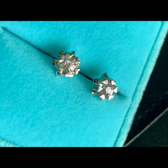 White Sapphire 18K Gold Earrings - Picture 2 of 8